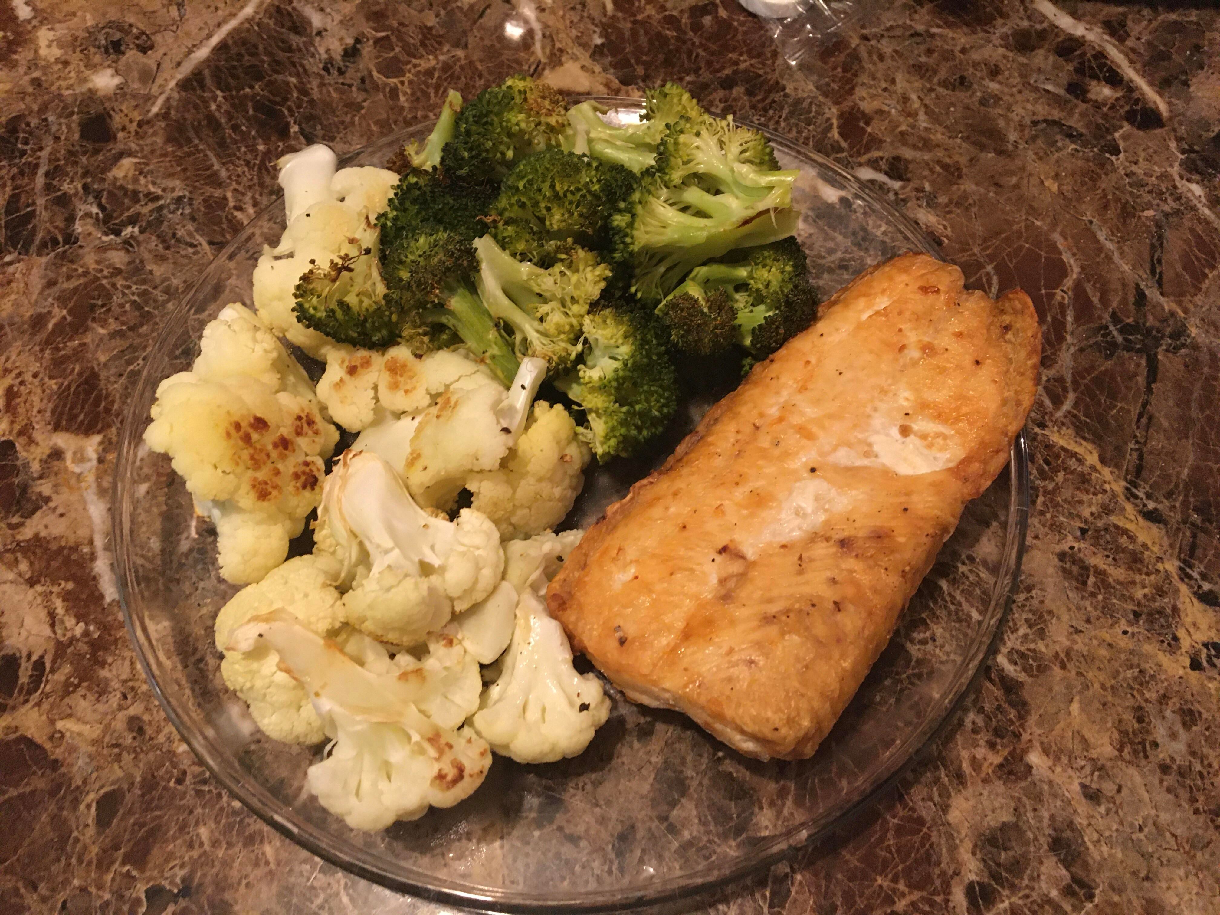 Air Fried Lemon Pepper Salmon With Broccoli And Cauliflower 142