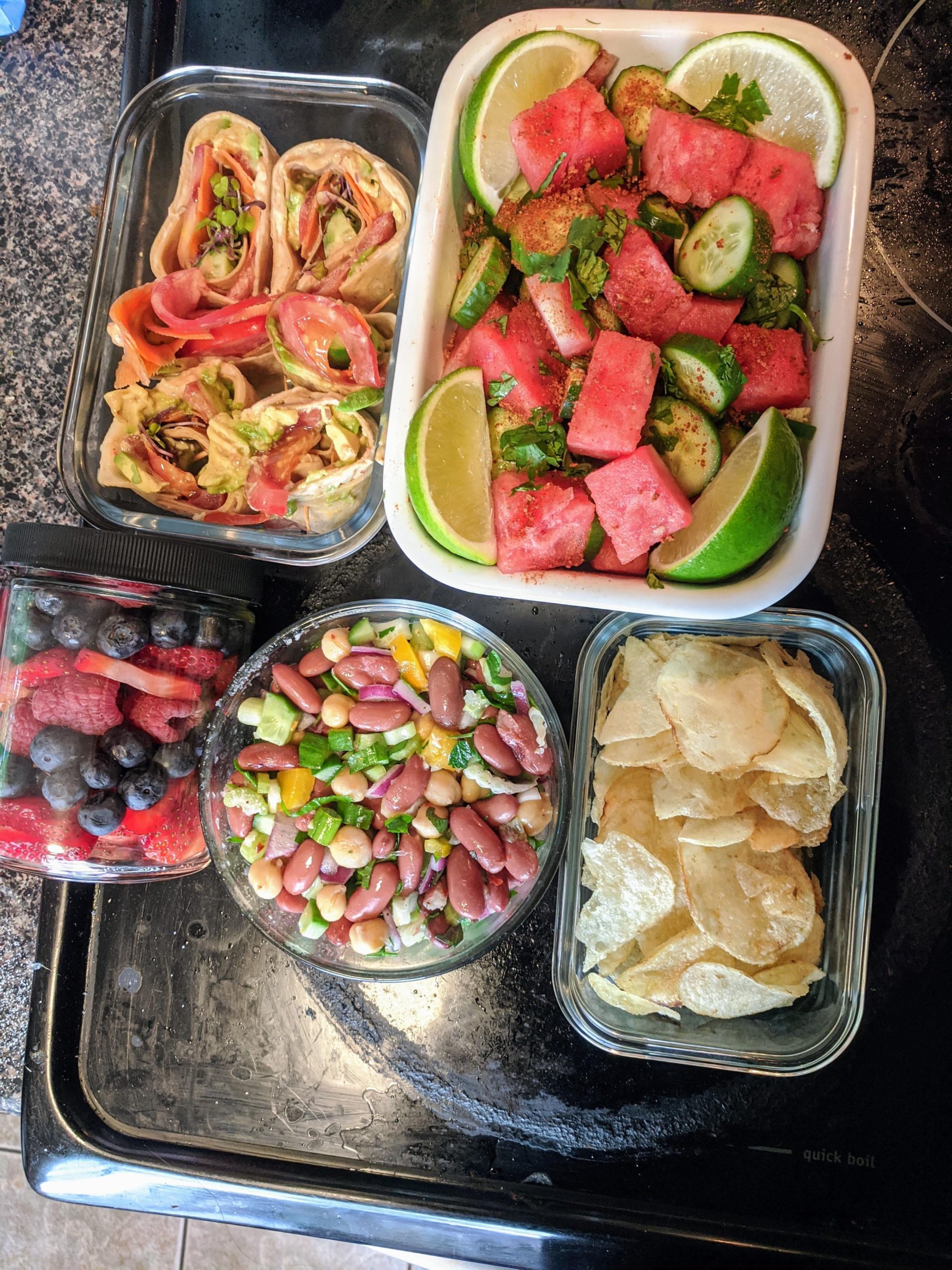 packing-a-picnic-lunch-for-two-dining-and-cooking