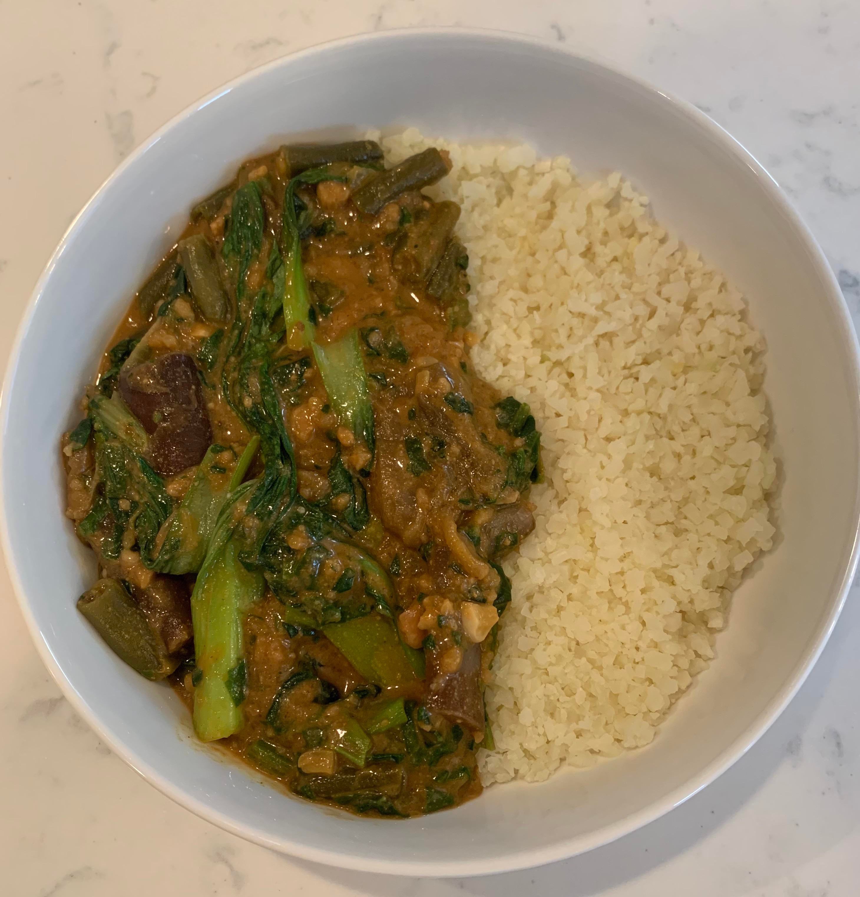 Noticed Another Filipino Food Post Here Recently And Felt Inspired I Made Meatless Kare Kare Peanut Stew With Pb Fit Over Cauliflower Rice For 310 Calories Dining And Cooking