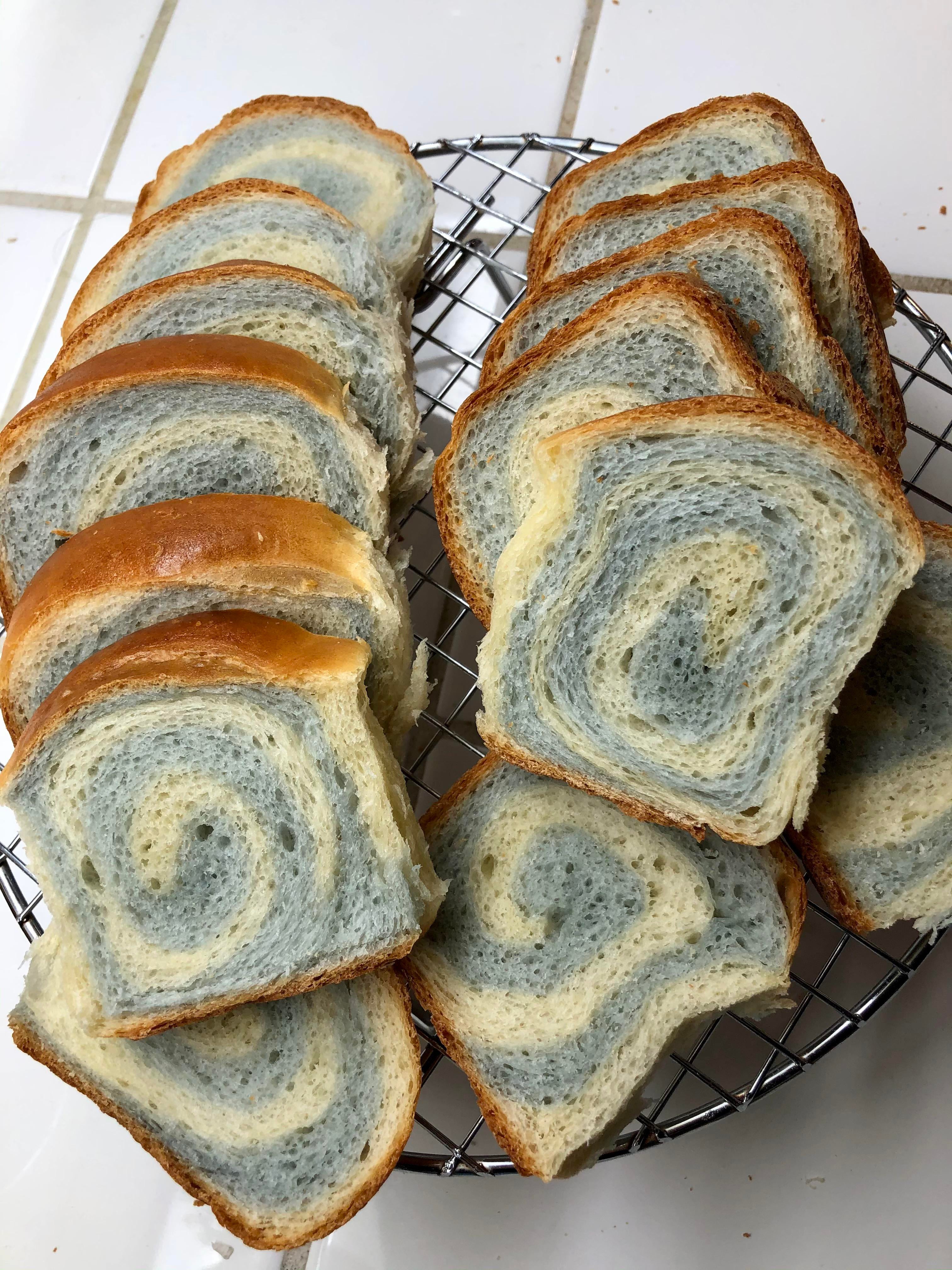 I Made Some Blue Butterfly Pea Powder Swirled Milk Bread Yesterday Some Friends Said It Looks A Bit Moldy Blue But I Still Think It Looks Super Cool Regardless Dining And