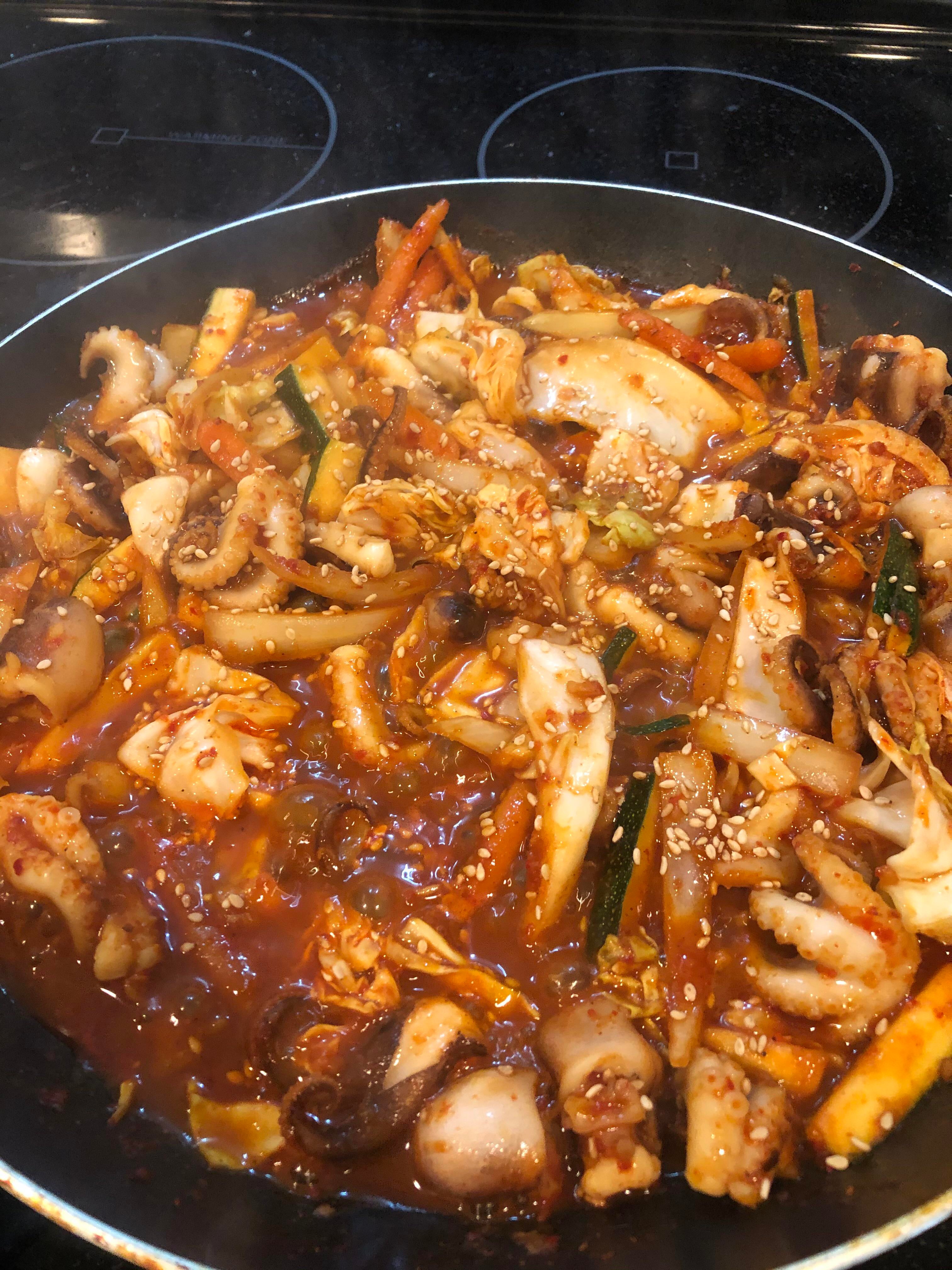 Spicy Stir Fried Octopus 쭈꾸미 볶음 🐙 I Made Fried Rice With The Leftover