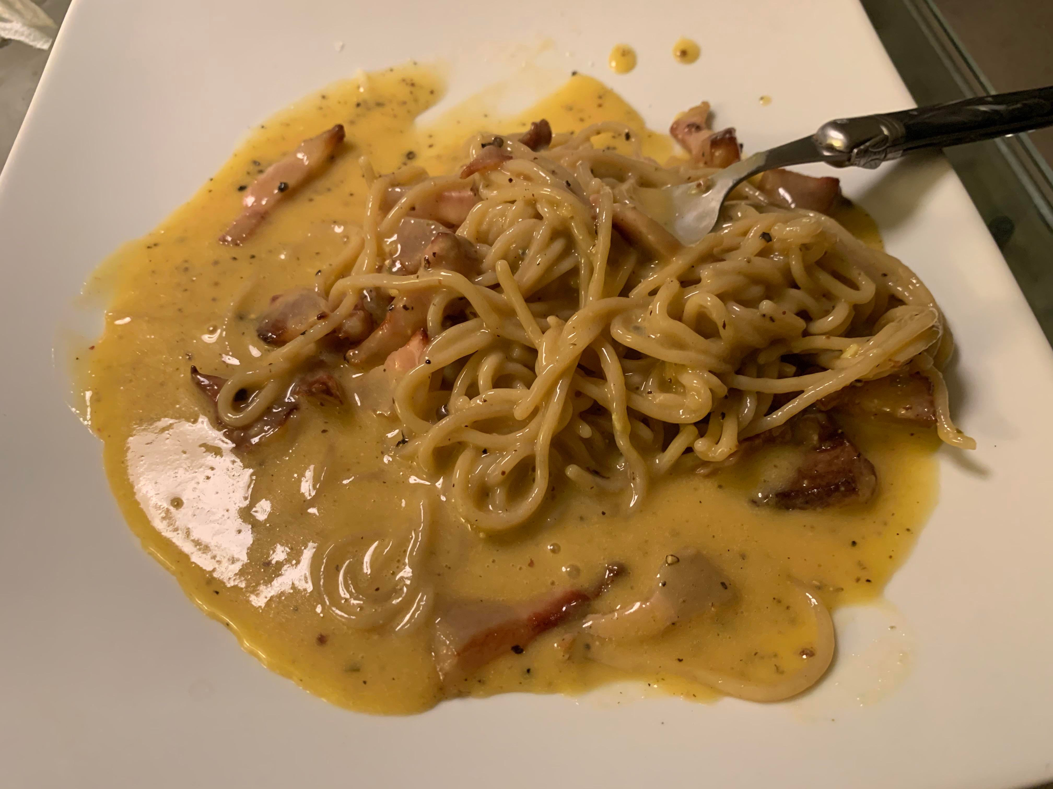 Spaghetti alla Carbonara w too much sauce! - Dining and Cooking