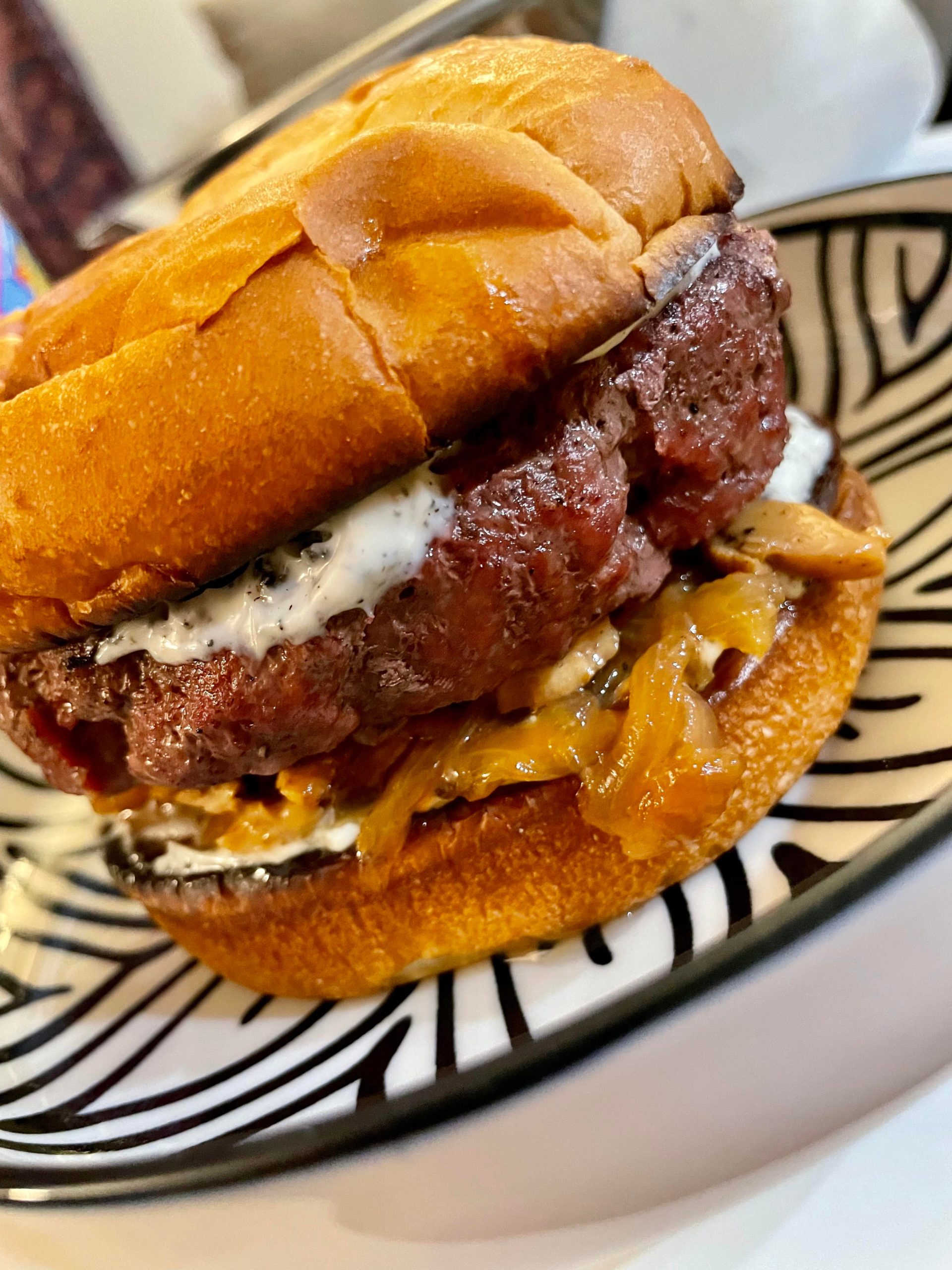 [Homemade]- Ground short rib brisket burger, caramelized onion 