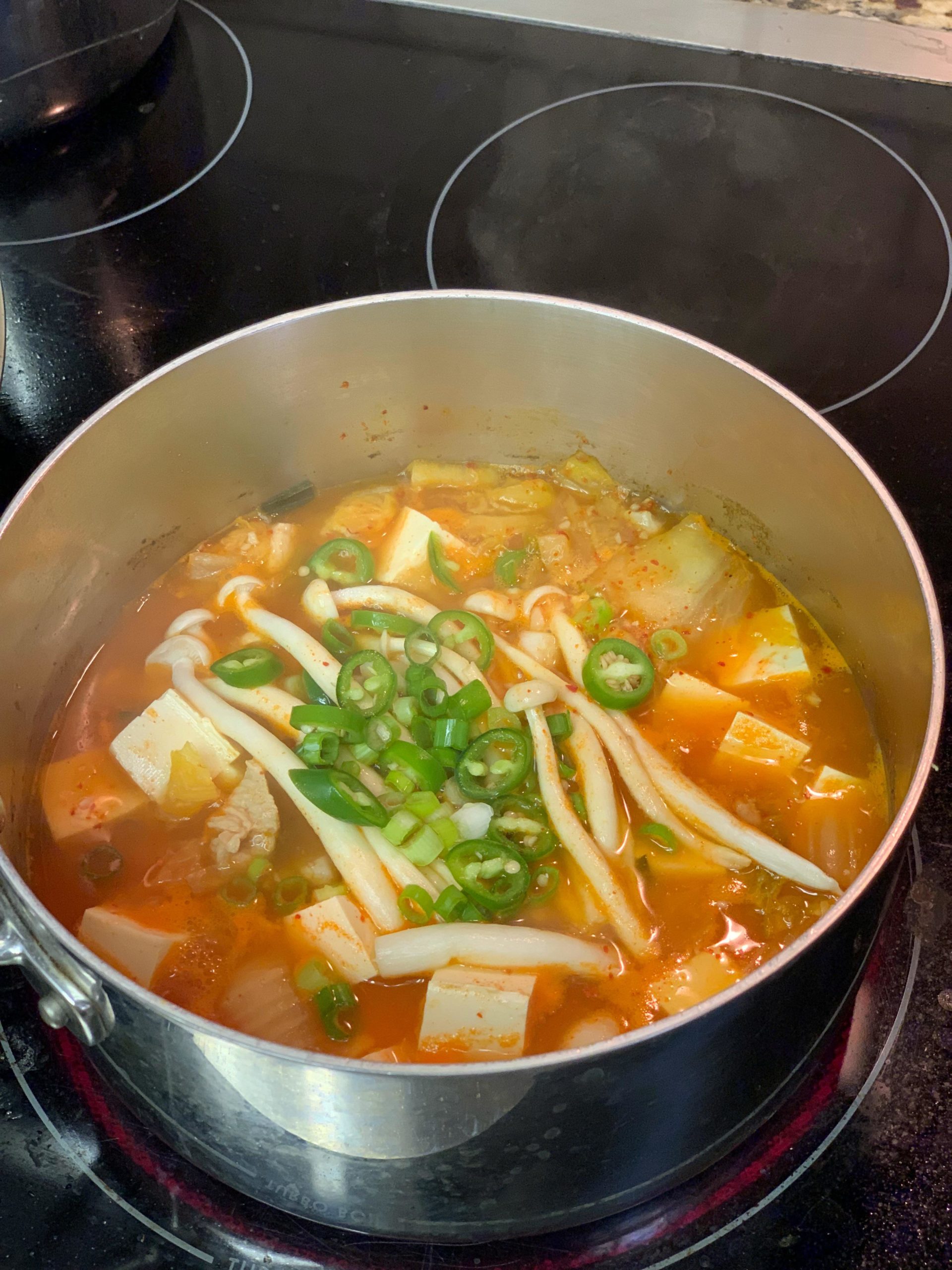 Kimchi jjigae to use up all our sour kimchi 😋 - Dining and Cooking