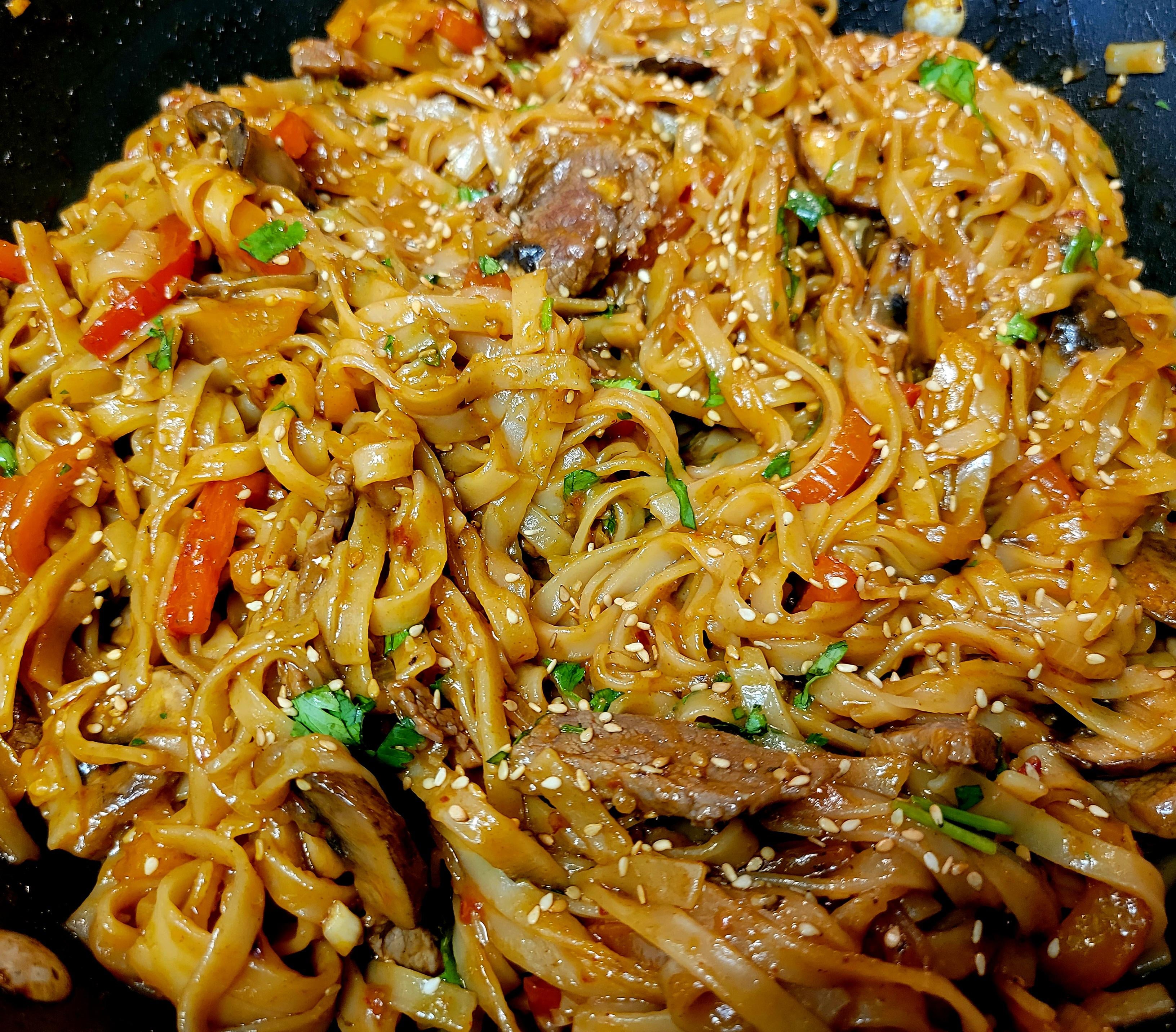 Spicy Korean Beef Noodle Stir Fry Dining And Cooking