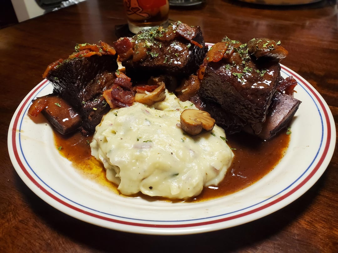 Gordon Ramsay short ribs with very garlicky mashed potatoes - Dining ...