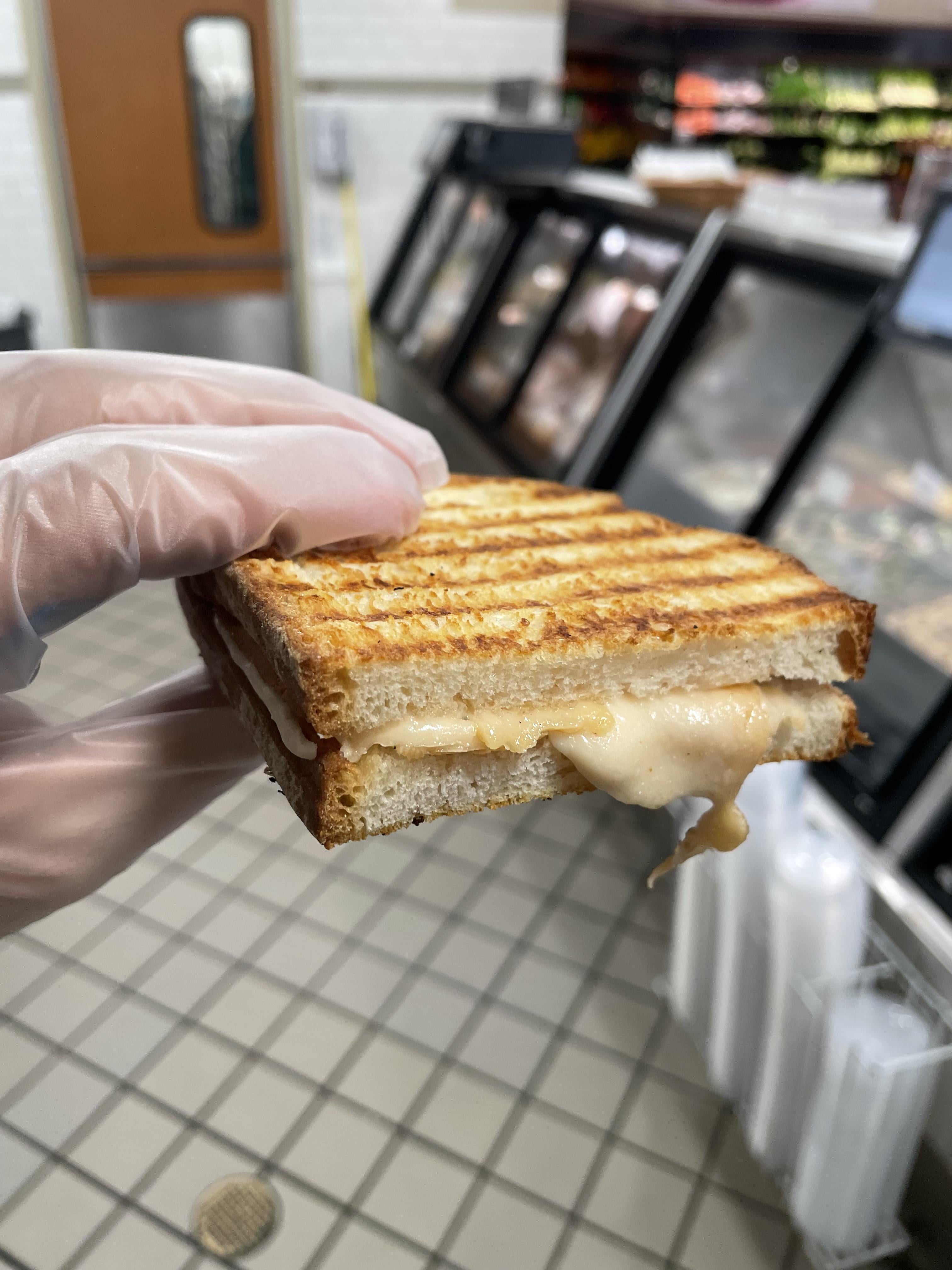 Day 124 of posting grilled cheese sandwiches until I run out of cheese ...