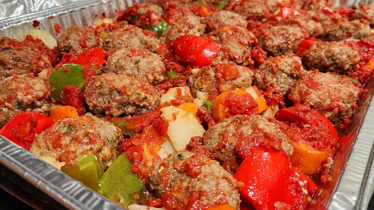 Izmir Köfte Baked Turkish Meatballs With Veggies Dining And Cooking