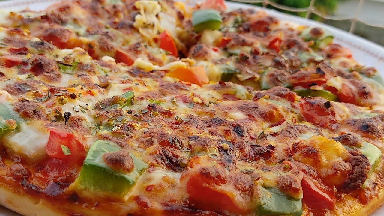 Pizza Recipe / Veggie Pizza How to make home made pizza at home ...