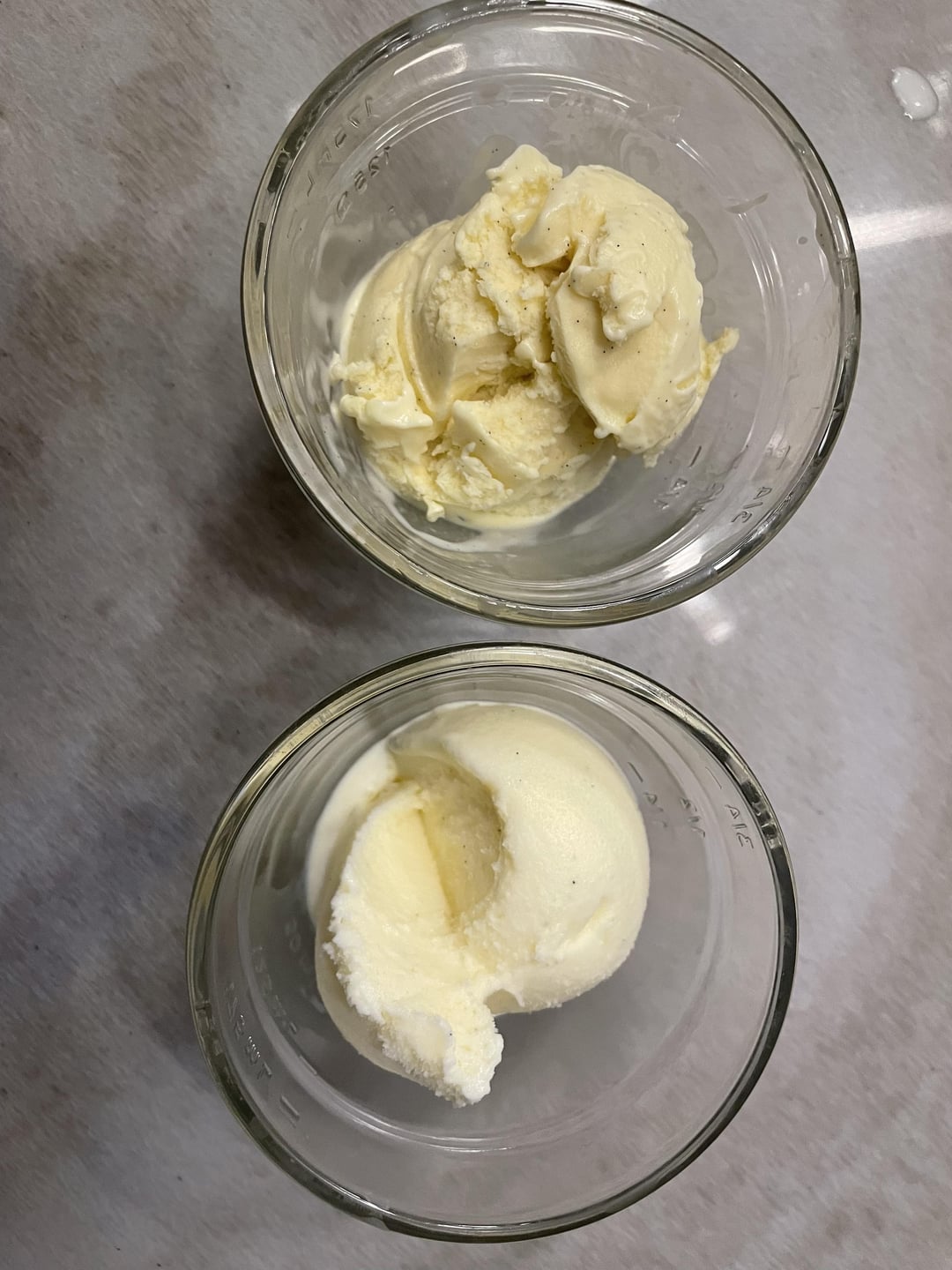 Smoked vanilla ice cream - Dining and Cooking